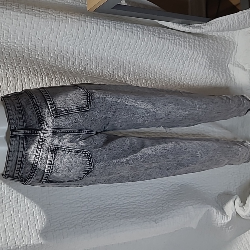 Grey Ripped Jeans - Picture 4 of 5
